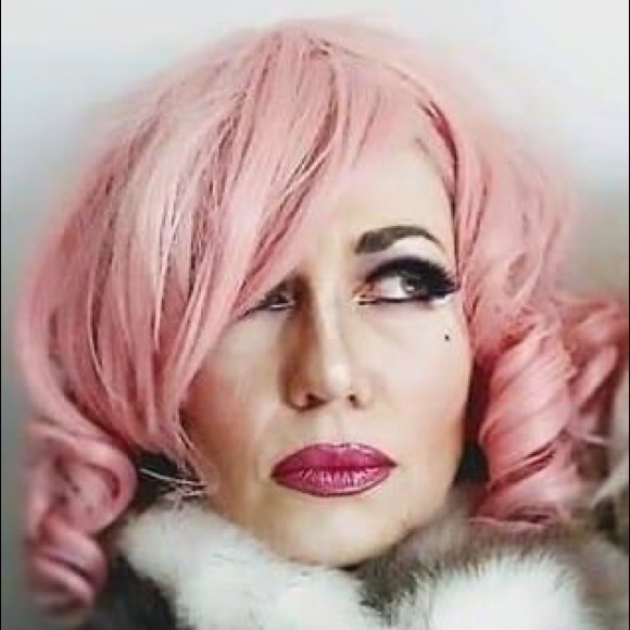 Meet your Posher, Candice - Picture 1 of 1